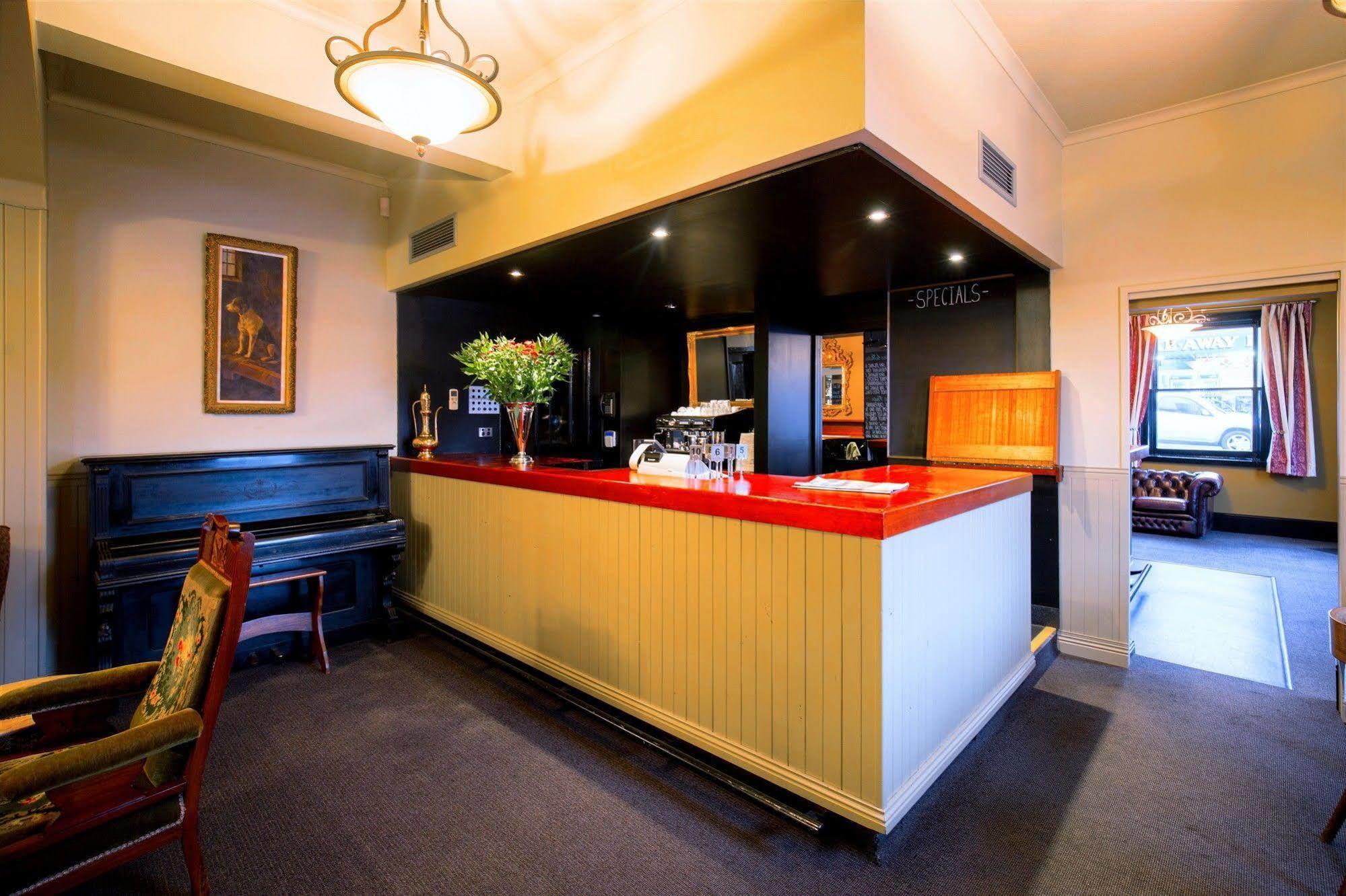 The Tasmanian Inn Hobart Exteriör bild